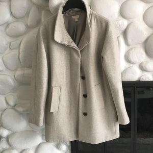 Beautiful classic J. Crew coat!